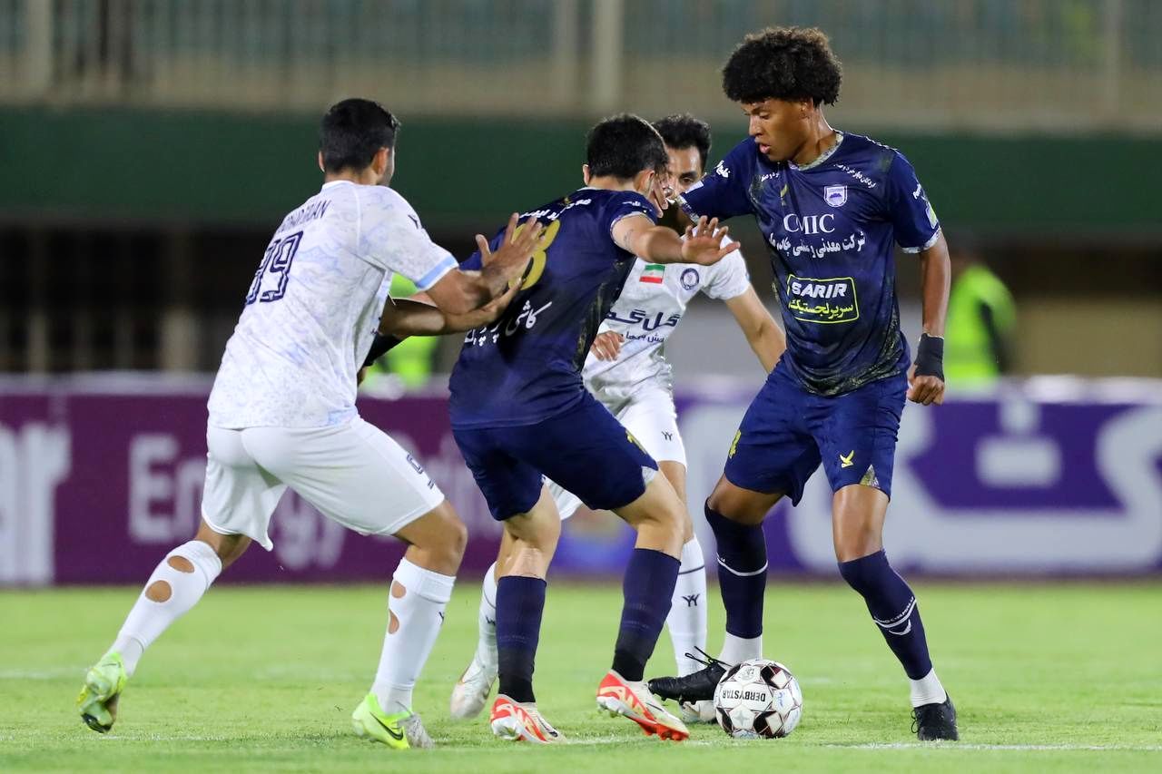 چادرملو در آخرین دیدار لیگ، مغلوب گل‌گلهر شد