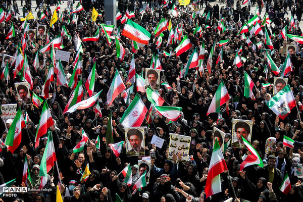 رزمایش دختران «جان‌فدای ایران»