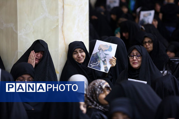 مراسم بزرگداشت شهید آیت‌الله رئیسی در حرم حضرت معصومه(س)