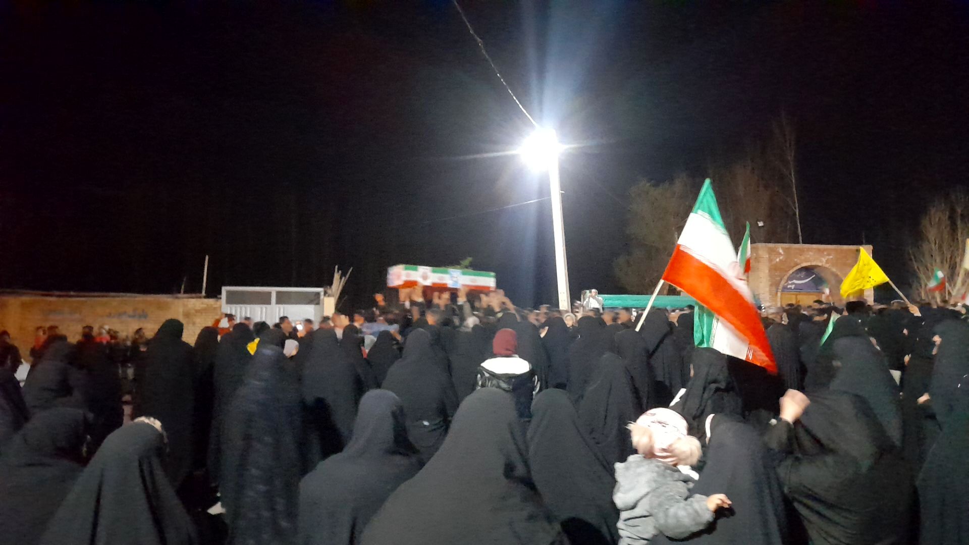 وداع باشکوه مردم دستناء با شهید امیرمحمد داوری