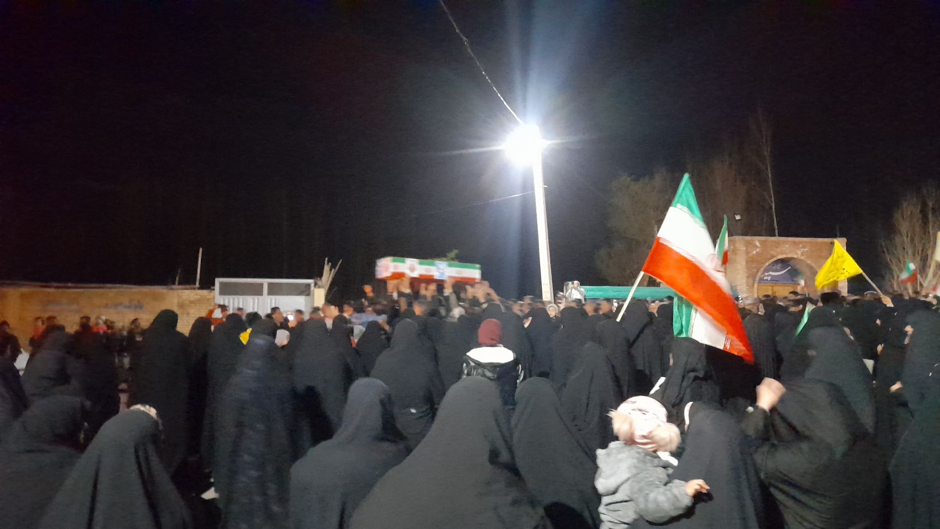 وداع باشکوه مردم دستناء با شهید امیرمحمد داوری
