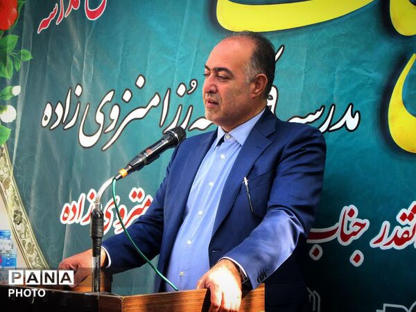آیین کلنگ‌زنی مدرسه ۹ کلاسه انقلاب اسلامی فلاورجان
