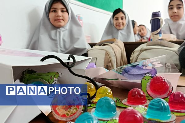  آغاز سال تحصیلی با همراهی حافظان نظم و امنیت در دبستان بعثت ۲