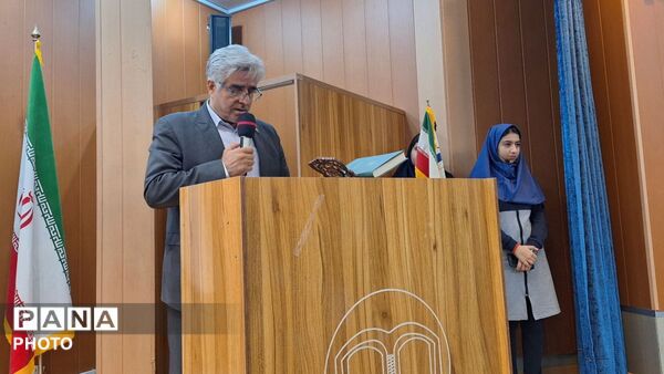 رقابت‌های انتخاباتی انجمن‌های ورزشی در دبیرستان آرمینه مصلی‌نژاد