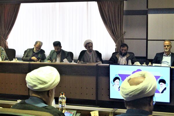 نشست شورای هماهنگی آیین وداع و خاکسپاری شهدای گمنام در قم