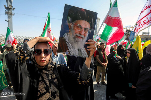 رزمایش دختران «جان‌فدای ایران»
