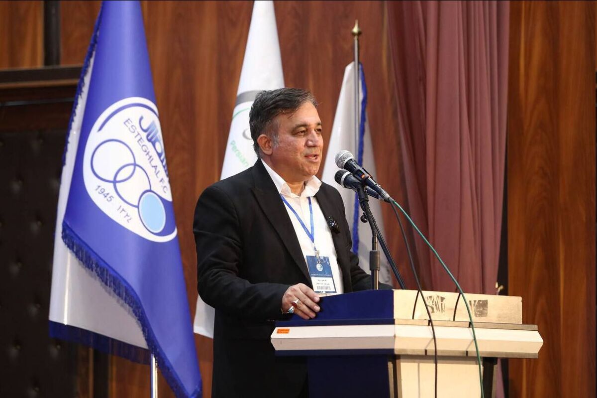 استقلال ۲ بازیکن دیگر جذب می‌کند