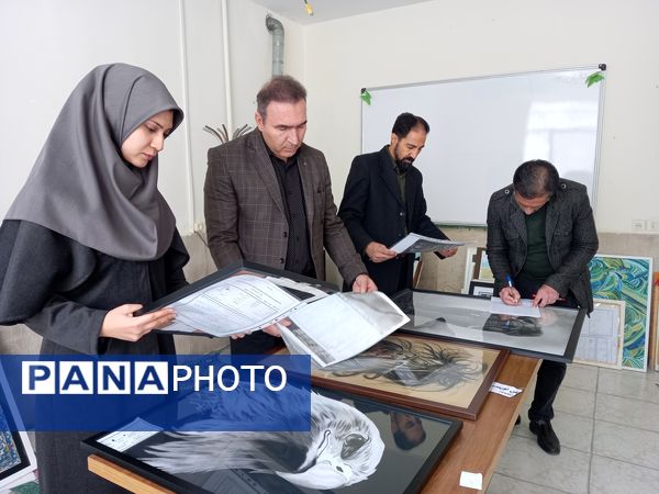 داوری آثار هنری مسابقات فرهنگی هنری آموزش و پرورش ناحیه ۳ 