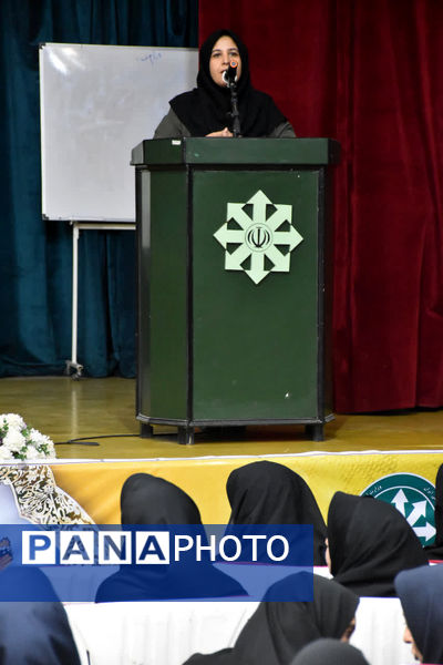 تجلیل از پیشکسوتان عرصه آزمایشگاه در یزد