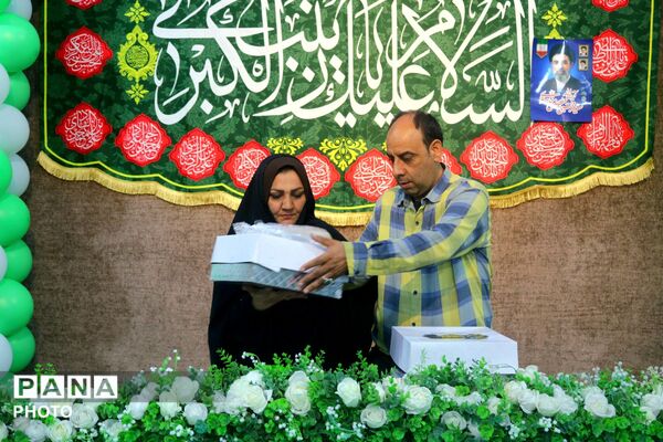 جشن سالروز میلاد عقیله بنی هاشم با حضور دختران شهدا همنام «زینب» در قم