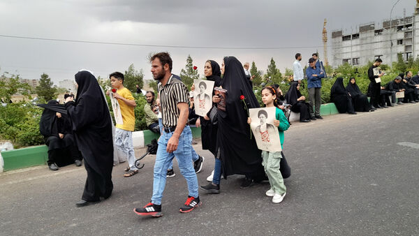 مراسم بزرگداشت شهدای خدمت با حضور نوجوانان انقلابی