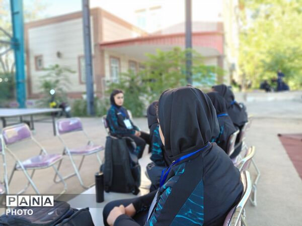 پذیرش و هماهنگی تیم های دانش اموزان دختر از مناطق روستایی و عشایری سراسر کشور