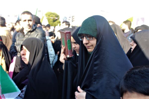 جلوه‌های حضور نوجوانان در راهپیمایی 22 دی مردم قم