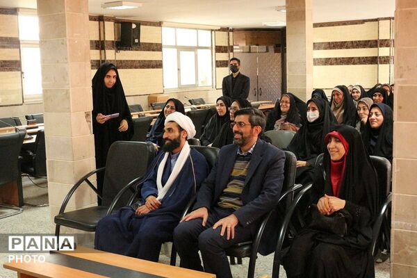  جلسه هم‌اندیشی همکاران پرورشی فیروزکوه 