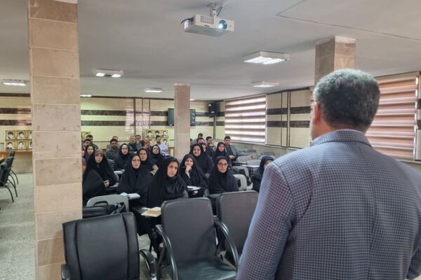 کارگاه مدیریت کلاس و روش‌های نوین تدریس در فیروزکوه: تلفیق هنر تدریس با قدرت فناوری