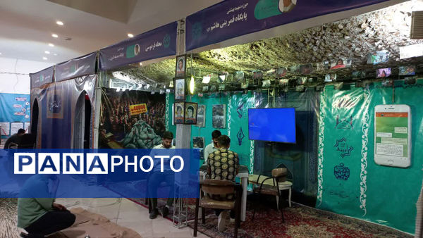 آماده‌سازی غرفه‌های نمایشگاه هفته دفاع مقدس استان قم