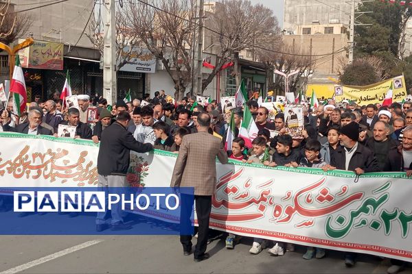 خروش مردمی در خیابان‌های رباط‌کریم در 22بهمن