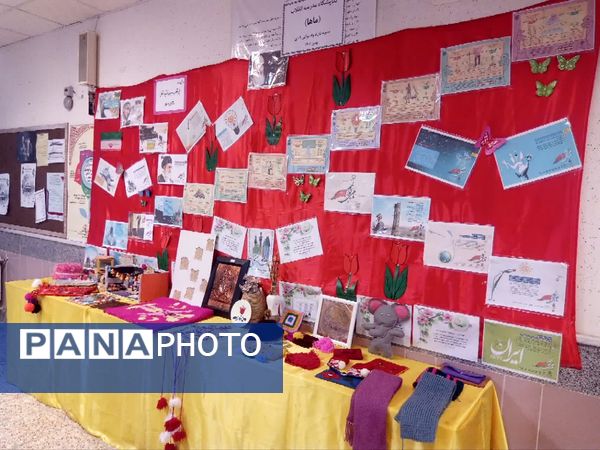 نمایشگاه مدرسه انقلاب در دبیرستان نمونه دولتی 9 دی یاسوج