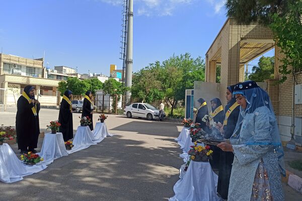 فرشتگان آسمانی و دهه کرامت