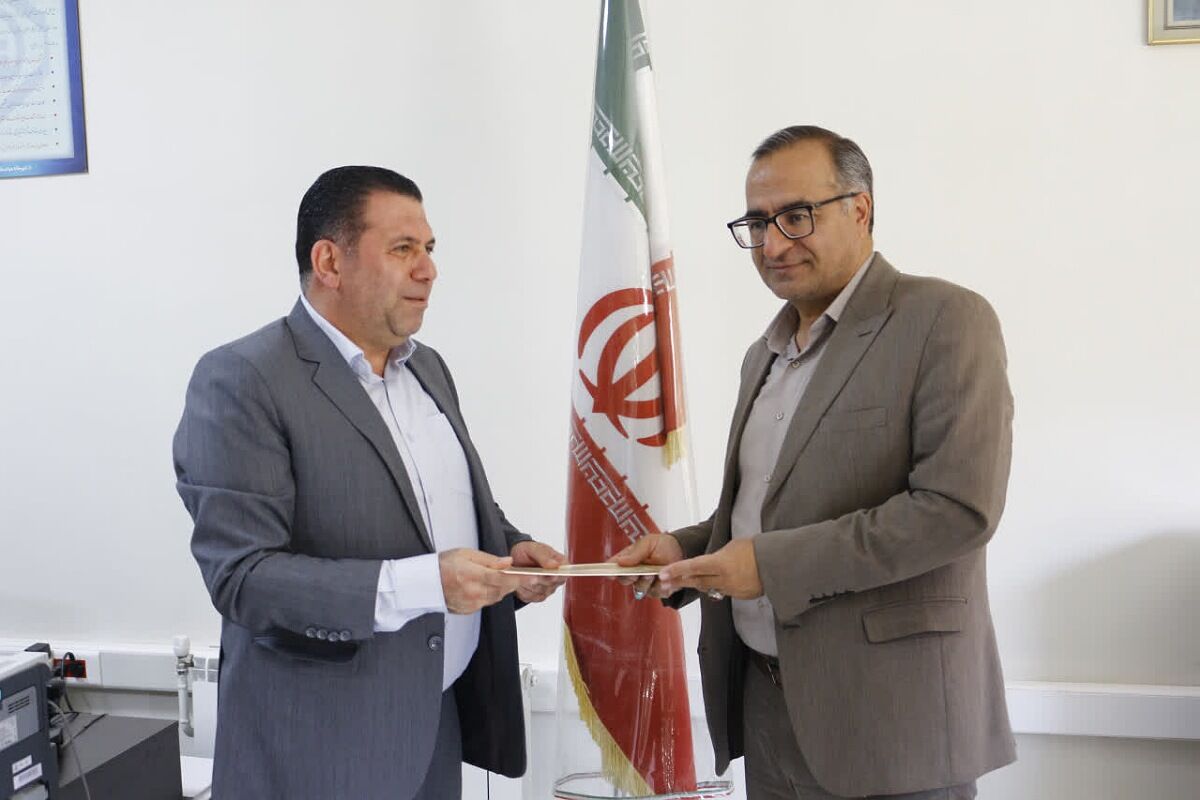 تقدیر فرماندار فیروزکوه از کارکنان تأمین اجتماعی و بهزیستی به مناسبت هفته تأمین اجتماعی