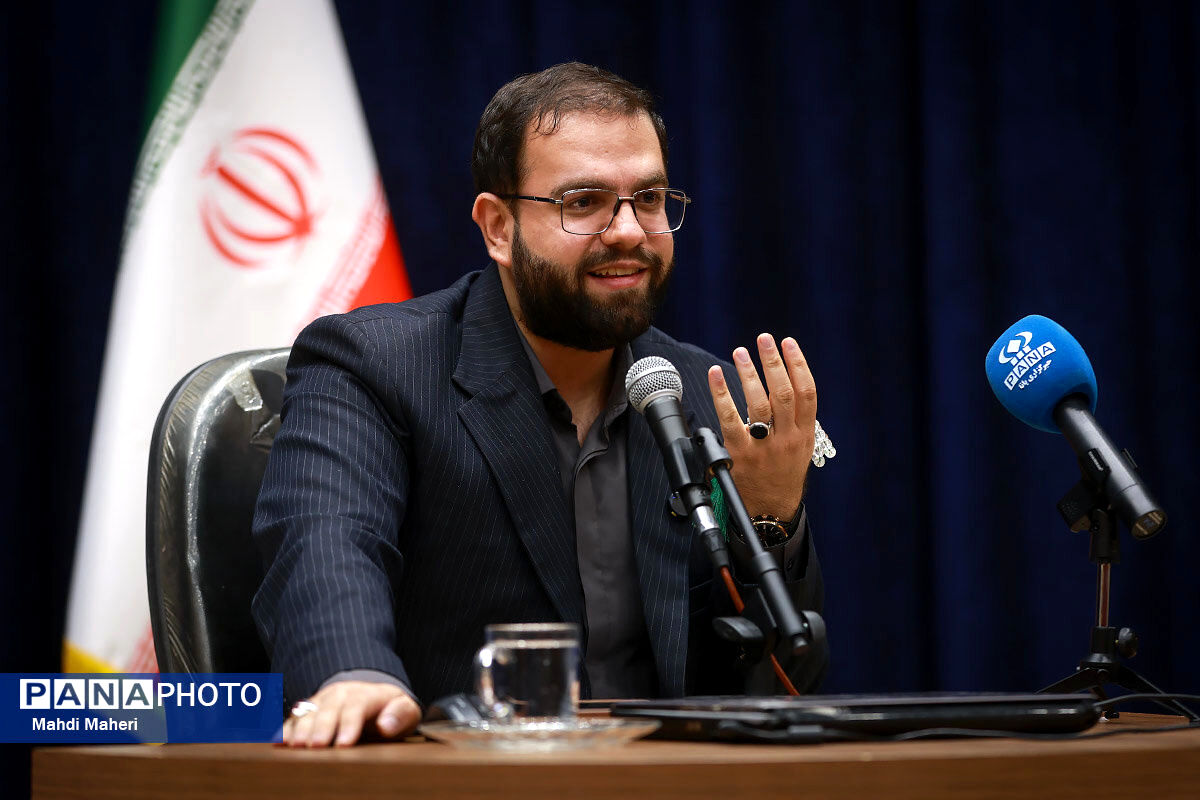 در سفر حج باید چشم سر را ببندید و چشم دل را باز کنید