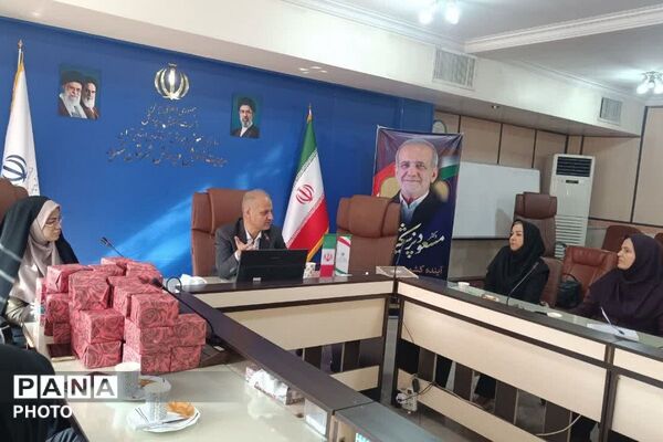 تقدیر از مراقبین سلامت در اداره آموزش و پرورش 