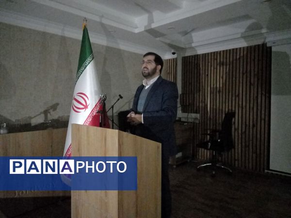 مراسم تقدیر از برگزیدگان مسابقات فرهنگی هنری و قرآن و عترت 