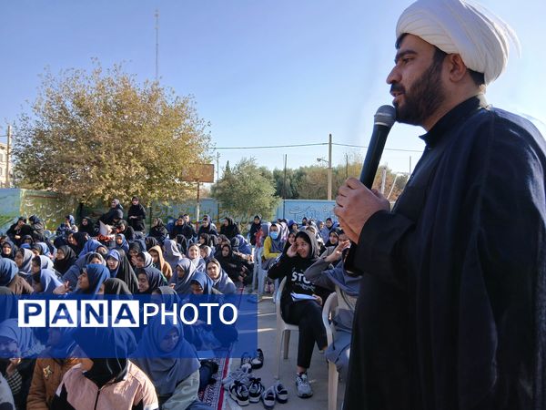 برگزاری مراسم عزاداری ایام فاطمیه در دبیرستان شهید دهقان 