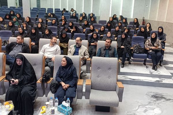 نشست تخصصی فرهنگیان با محوریت اجرای نظام مراقبت اجتماعی دانش‌آموزان 