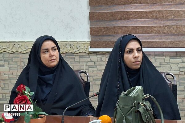 قدردانی از مربیان و مدیران منتخب طرح‌های آموزشی کودکستان‌های شهرستان قرچک