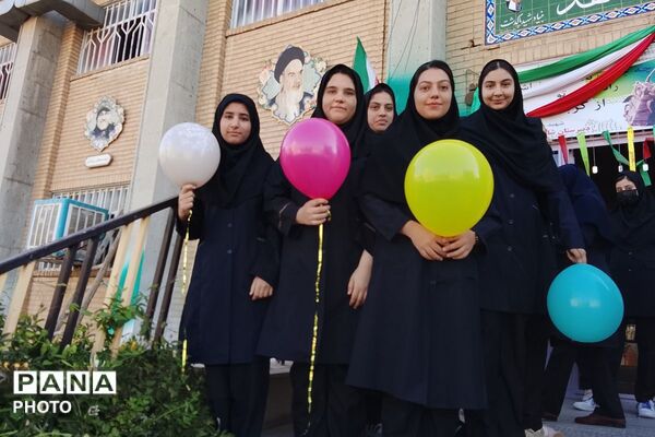 از نیمکت های مدرسه تا سفره های مهربانی،شاهد مرضیه میزبان جشن عاطفه ها