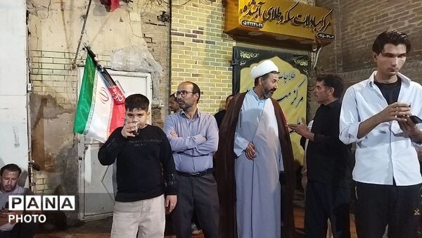 چایخانه فاطمه الزهرا در صد و پنجمین شب از اجتماعات مردمی 