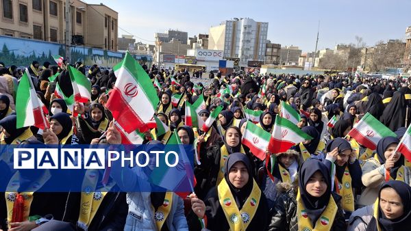 تجمع مردم غیور، انقلابی و ولایتمدار اسلامشهر در جشن ۴۶ سالگی انقلاب اسلامی