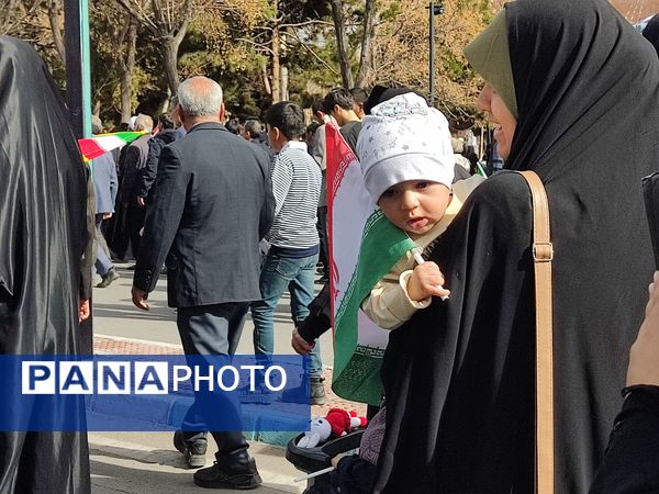 راهپیمایی ۲۲ بهمن در دیار حاج قاسم سلیمانی