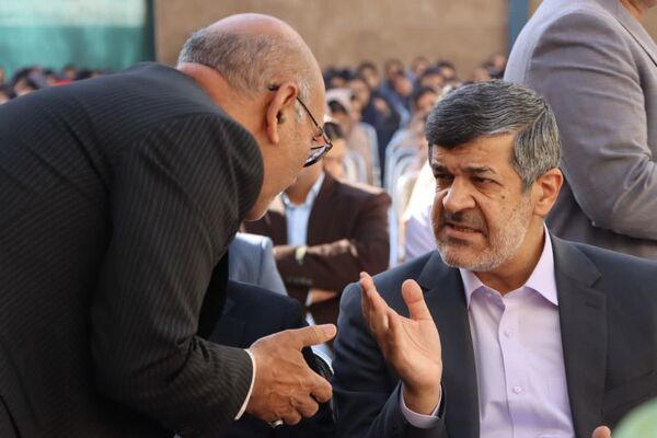 مراسم جشن ملی عاطفه‌ها در دبیرستان دخترانه شهید دکتر پاکنژاد یزد 
