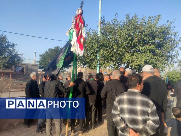 آیین جمع آوری نذورات مردمی در روز عاشورا 