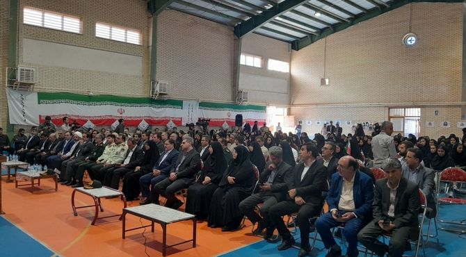 بازگشایی نمادین مدارس شهرستان ایلام در مدرسه ام‌ابیها