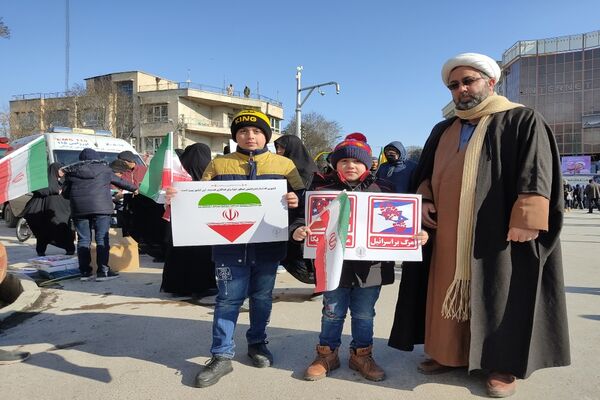 حماسه باشکوه راهپیمایی22 بهمن دراستان اردبیل 