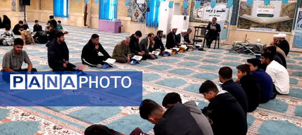 آیین اختتامیه مسابقات قرآنی چلچراغ آیه‌ها در شهرستان دره‌شهر