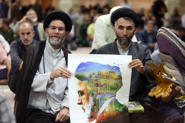 مراسم اربعین شهدای خدمت از سوی رهبر معظم انقلاب در قم 
