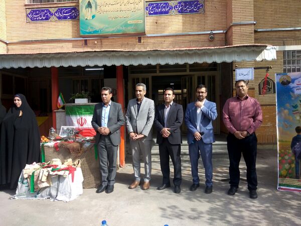 نواخته شدن زنگ مهر،زنگ خیرین و زنگ ایثار  در دبیرستان حسین ملایی
