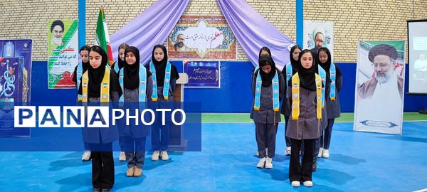 نواختن زنگ سپاس معلم در شهر آشخانه