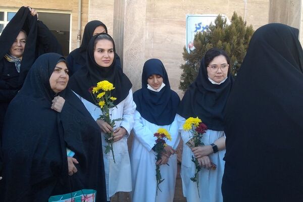 تقدیر از مقام پرستار به‌مناسبت ولادت حضرت زینب کبری (س)