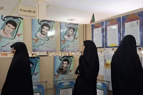 بیعت دانش آموزان دبیرستان منتصرین شاهد شهرستان ورامین شهدا 