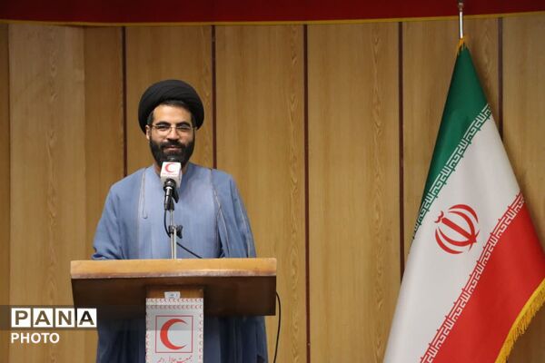 آیین تجلیل از کارکنان و خانواده‌های هلال‌احمر استان همدان همزمان با دهه امامت و ولایت