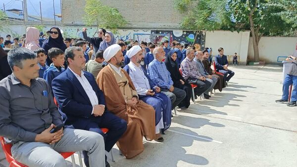 جشن عاطفه‌ها در دبستان شهید سلیمانی شهرستان رامیان