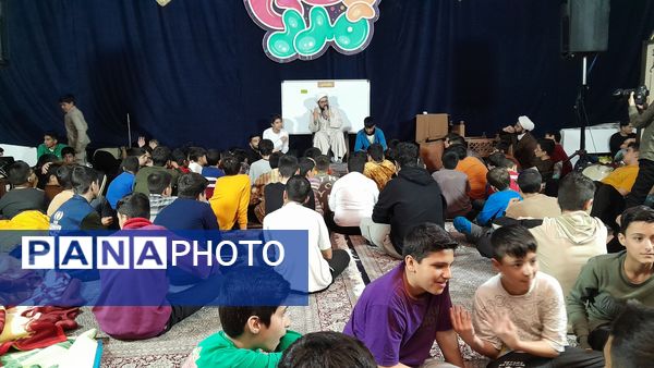 کلاس درس و اخلاق برای معتکفین اعتکاف دانش‌آموزی «سه روز در بهشت»