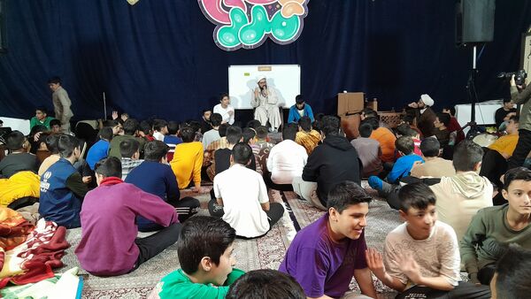 کلاس درس و اخلاق برای معتکفین اعتکاف دانش‌آموزی «سه روز در بهشت»