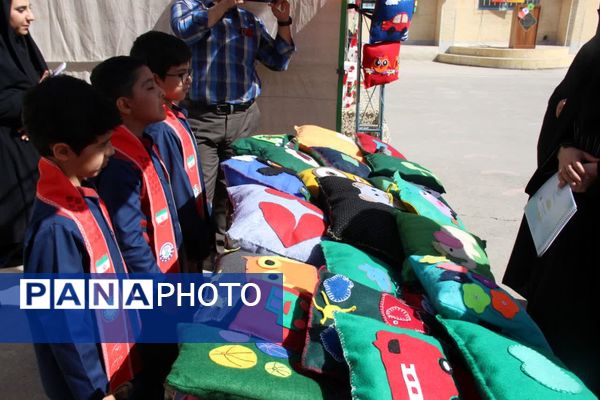 جشنواره دانش‌آموزی «کوک به کوک، حال خوب» در دبستان عطایی‌فرد