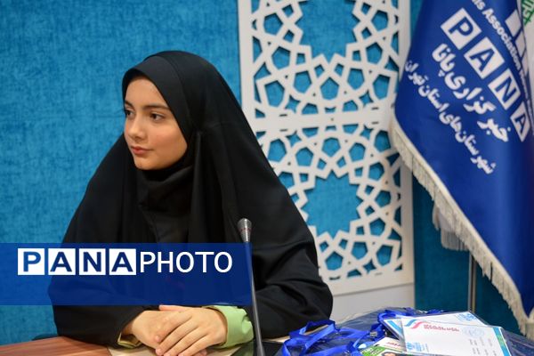 جلسه آموزشی خبرنویسی و تجلیل از دانش‌آموز خبرنگاران فعال پانا ناحیه 2 بهارستان